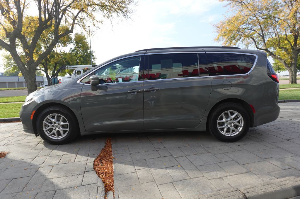 2022 Chrysler Pacifica Image 6