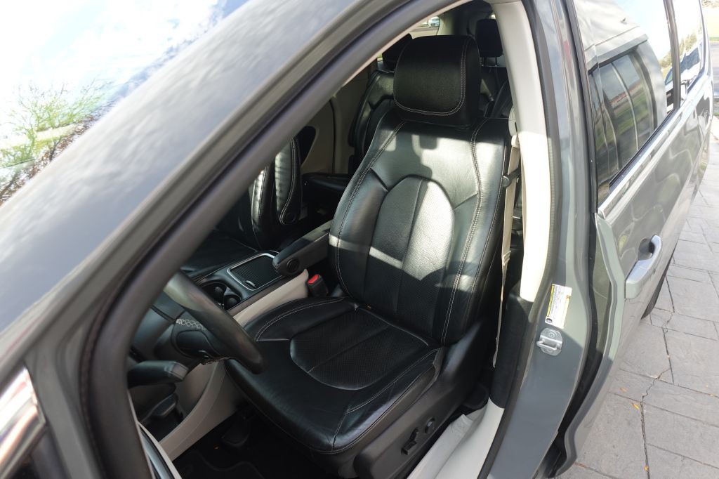 2022 Chrysler Pacifica Image 11