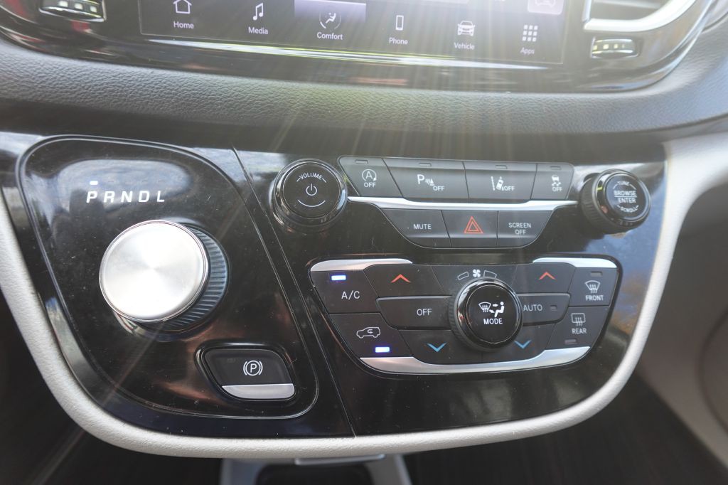 2022 Chrysler Pacifica Image 20