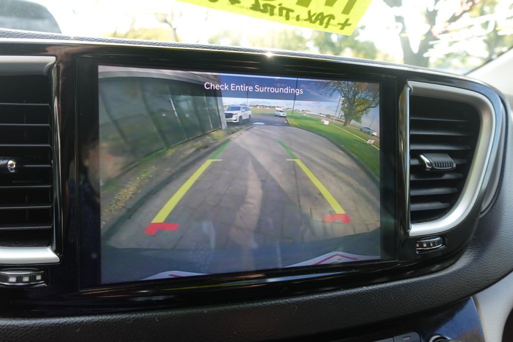 2022 Chrysler Pacifica Image 22