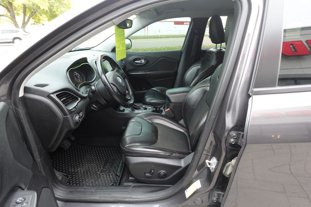 2019 Jeep Cherokee Image 9