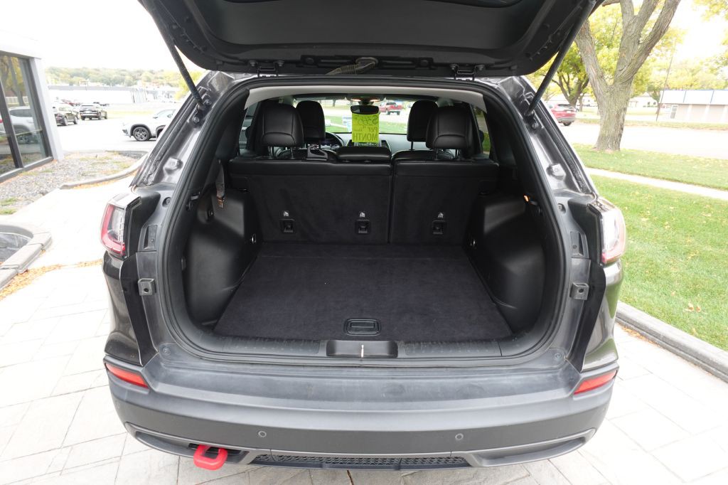 2019 Jeep Cherokee Image 11