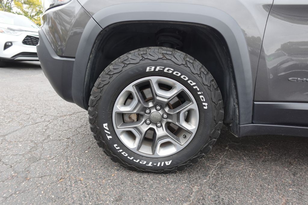 2019 Jeep Cherokee Image 18