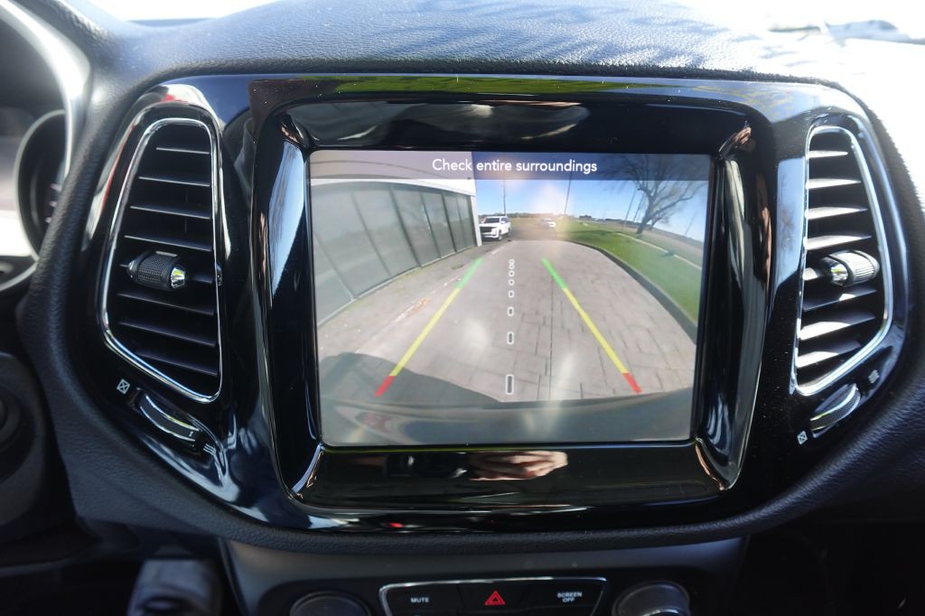 2019 Jeep Compass Image 17