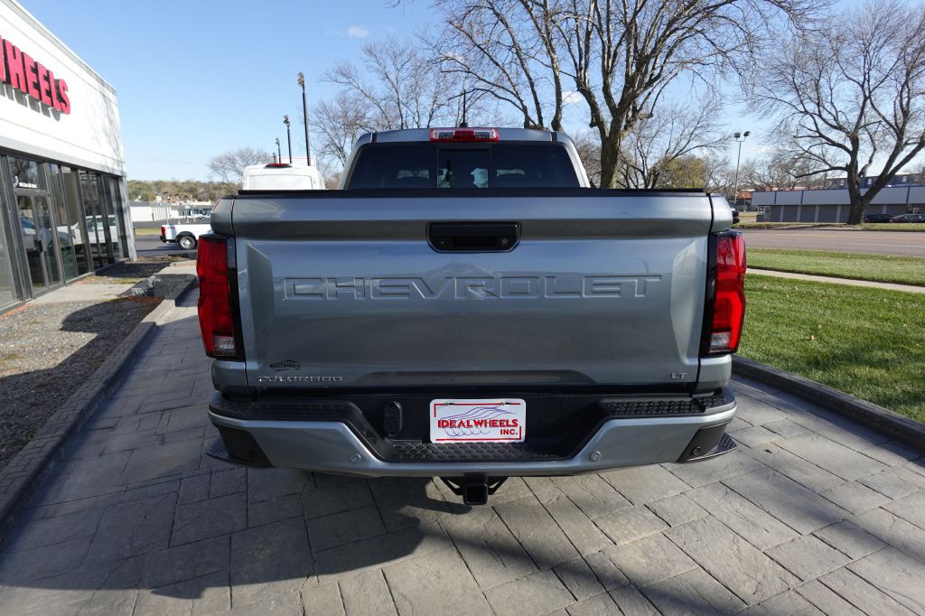 2023 Chevrolet Colorado Image 3