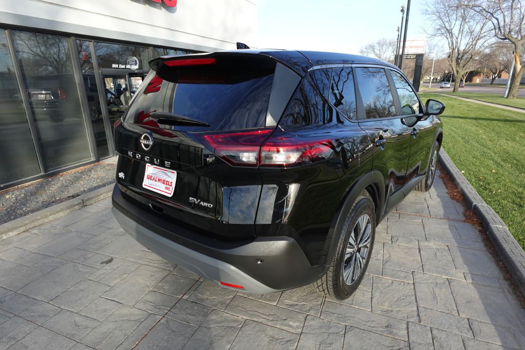 2023 Nissan Rogue Image 2