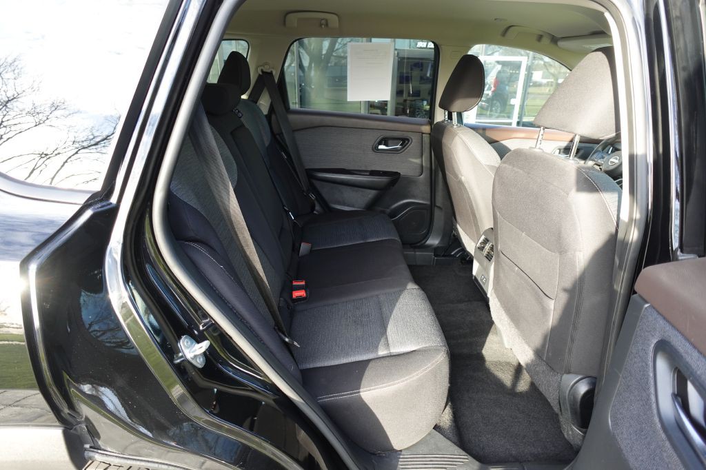 2023 Nissan Rogue Image 12