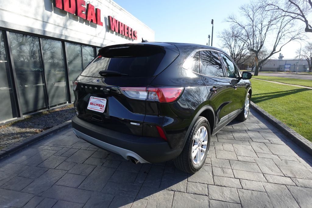 2020 Ford Escape Image 2