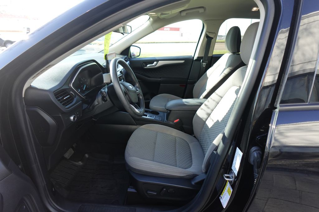 2020 Ford Escape Image 9