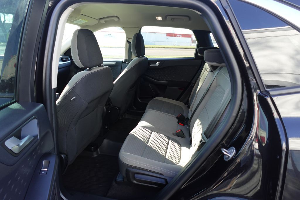 2020 Ford Escape Image 10