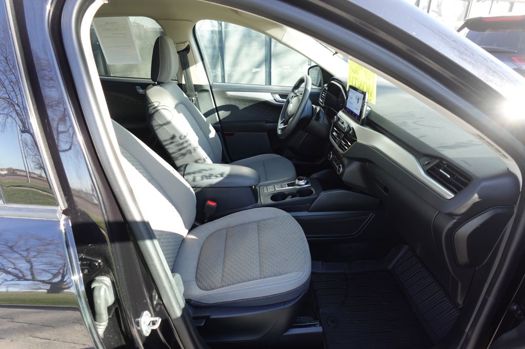 2020 Ford Escape Image 13