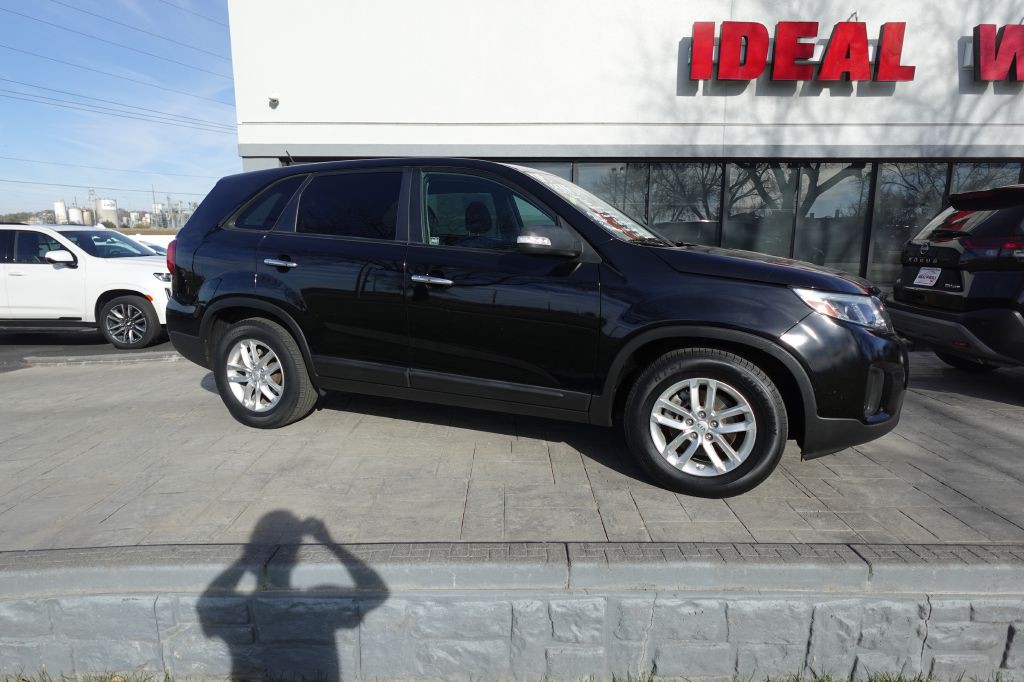 2015 Kia Sorento Image 1