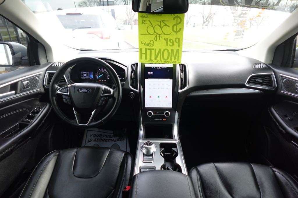 2022 Ford Edge Image 15