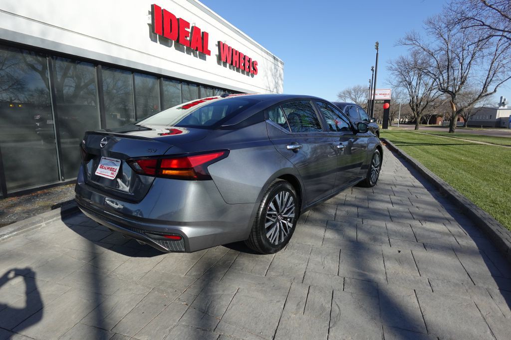 2024 Nissan Altima Image 3