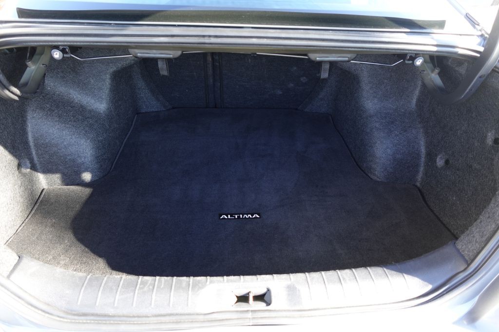 2024 Nissan Altima Image 18