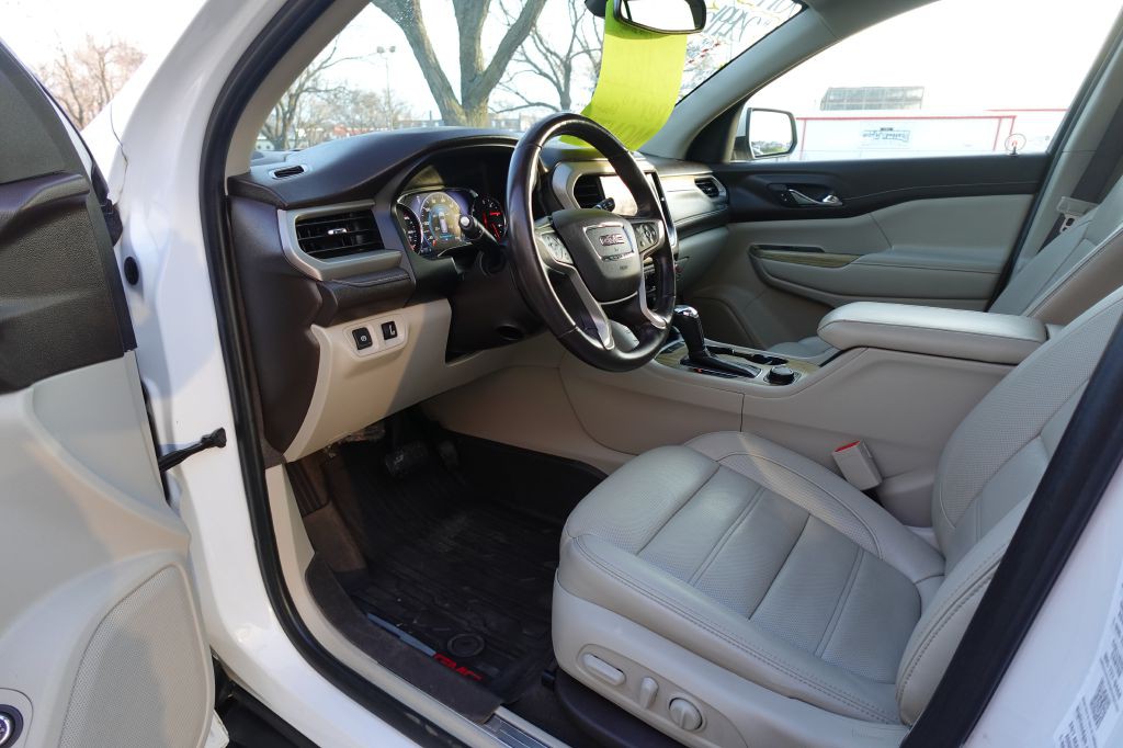 2019 GMC Acadia Image 10