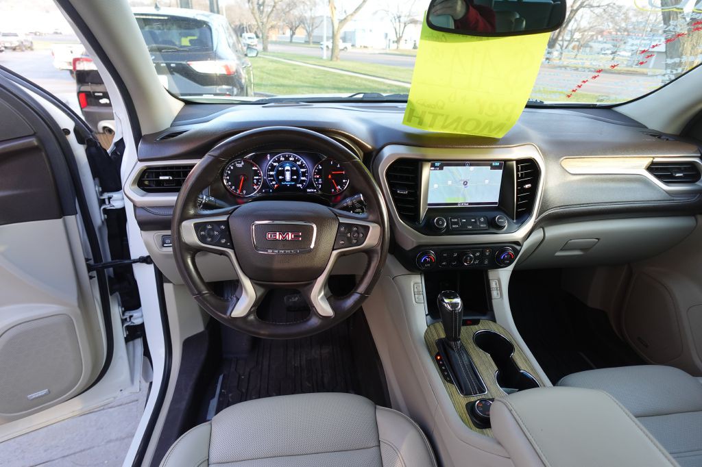 2019 GMC Acadia Image 18