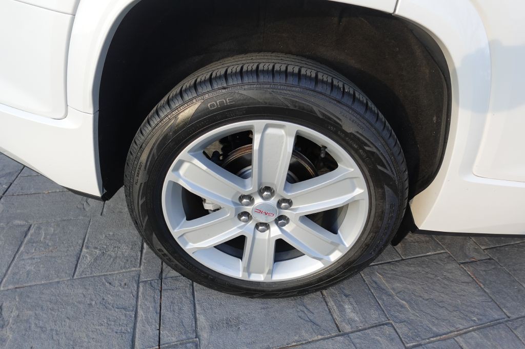 2019 GMC Acadia Image 26