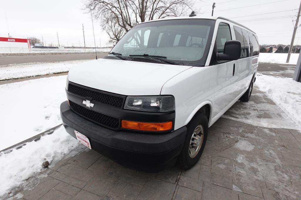 2018 Chevrolet Express Image 6