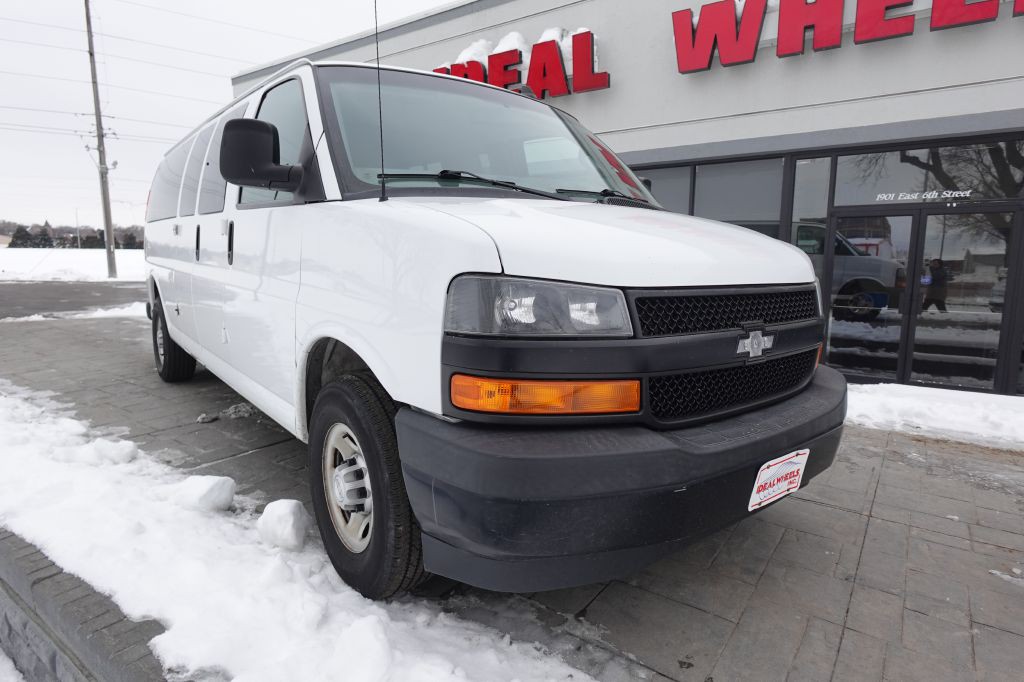 2018 Chevrolet Express Image 8
