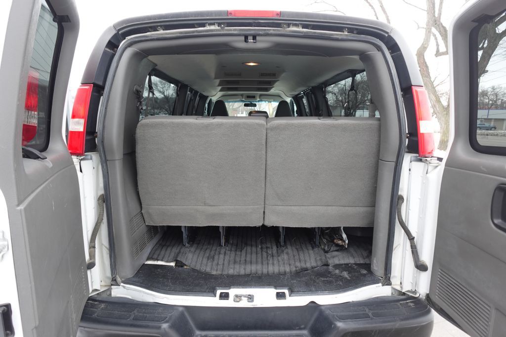 2018 Chevrolet Express Image 10