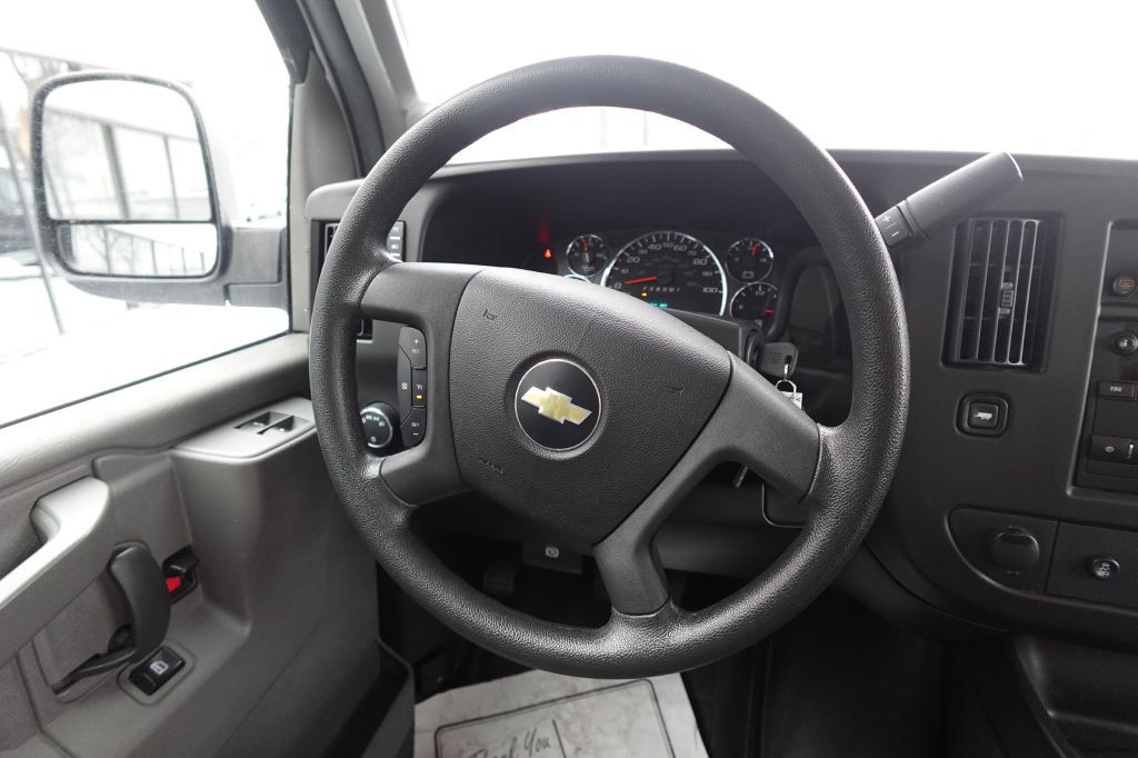 2018 Chevrolet Express Image 14