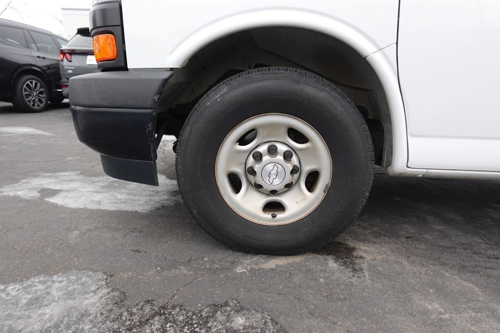 2018 Chevrolet Express Image 18