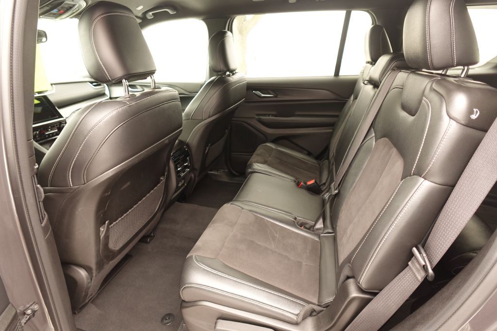 2024 Jeep Grand Cherokee Image 10