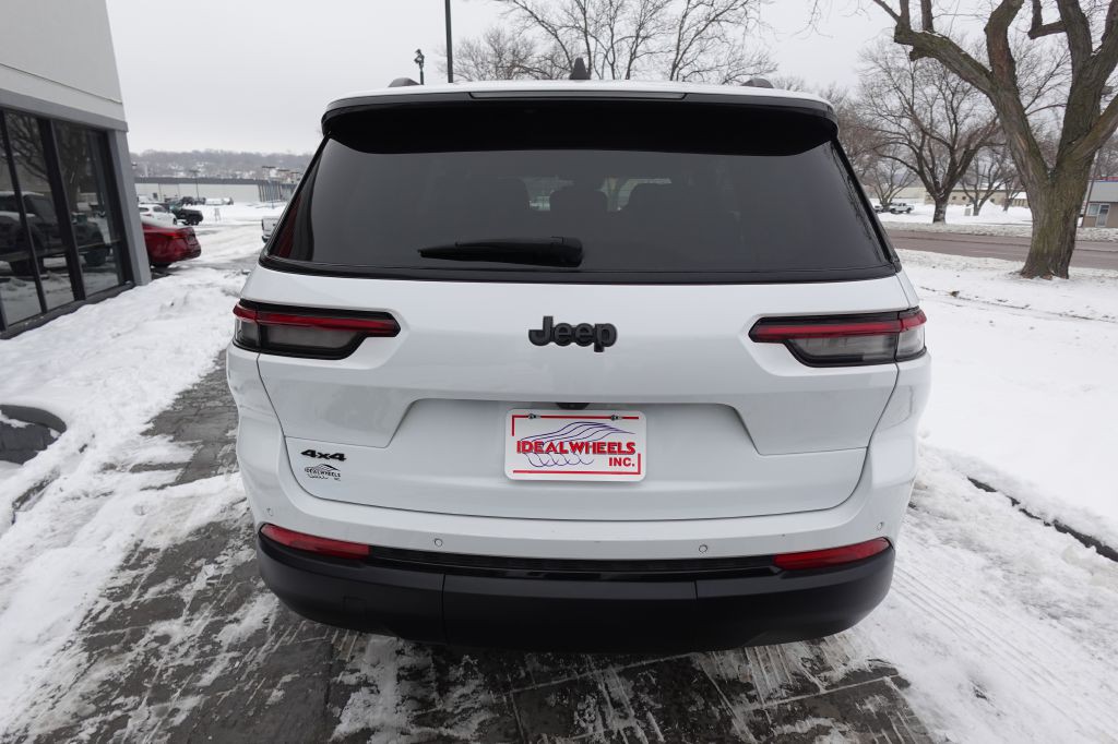 2024 Jeep Grand Cherokee Image 3