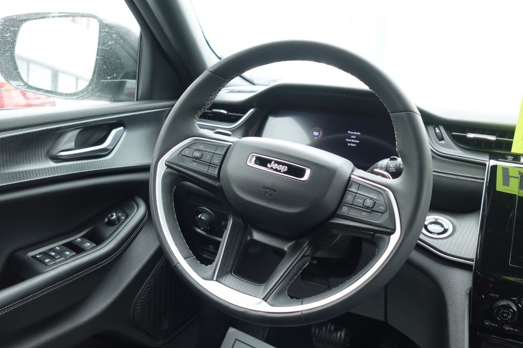 2024 Jeep Grand Cherokee Image 16