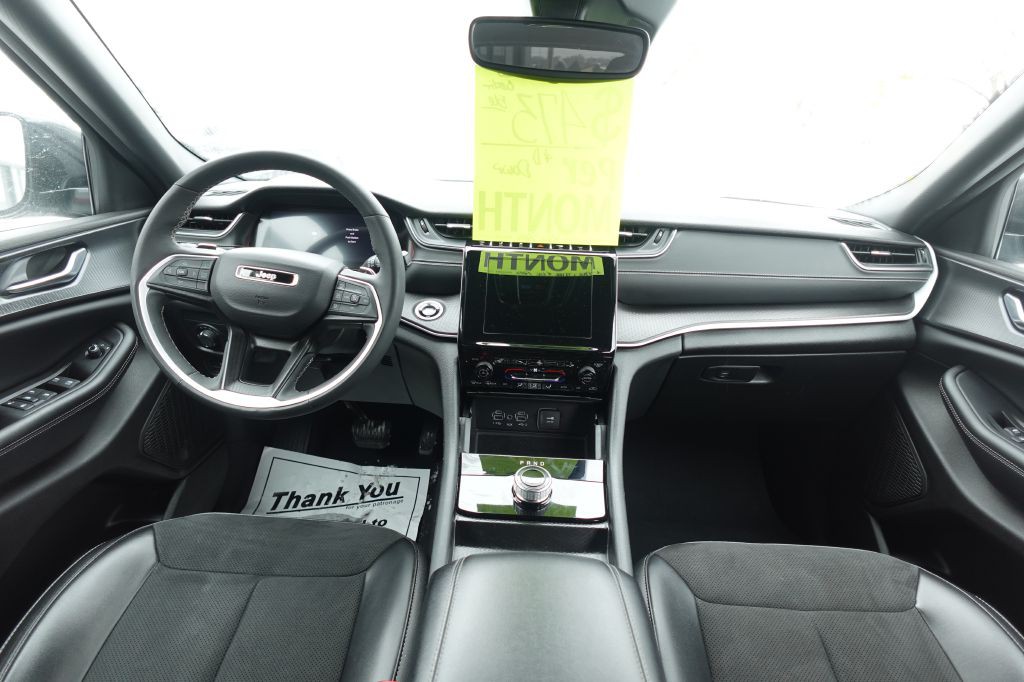 2024 Jeep Grand Cherokee Image 17