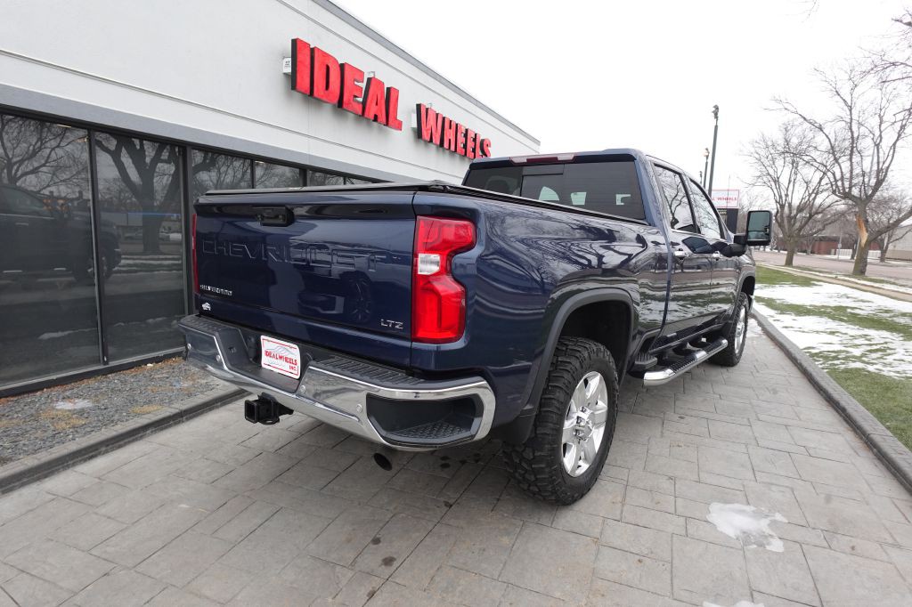 2020 Chevrolet Silverado 1500 Image 2