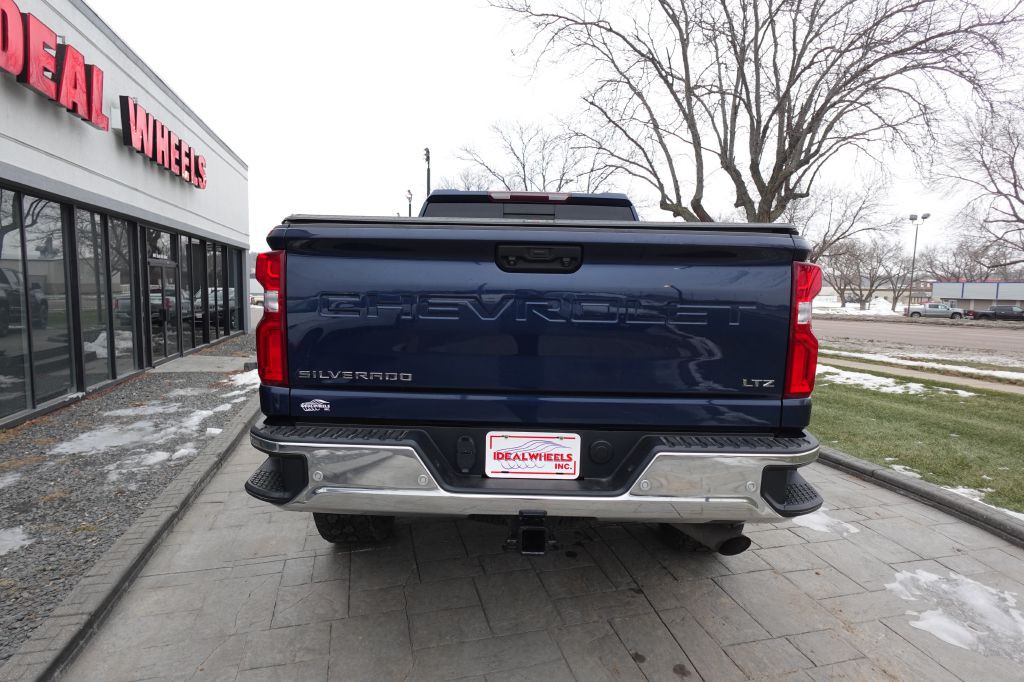 2020 Chevrolet Silverado 1500 Image 3