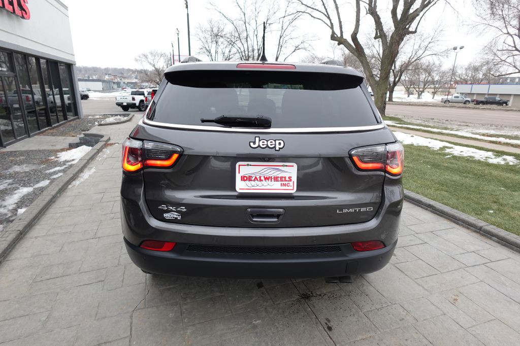 2018 Jeep Compass Image 3