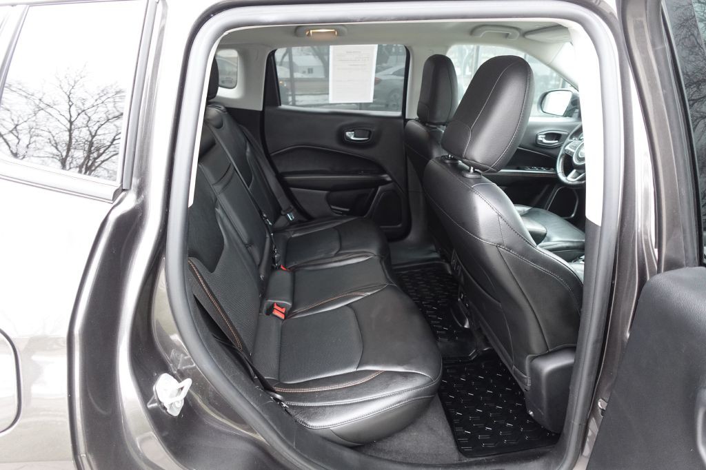 2018 Jeep Compass Image 12