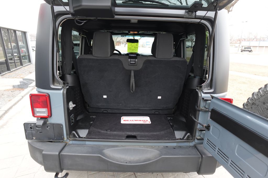 2015 Jeep Wrangler Image 11