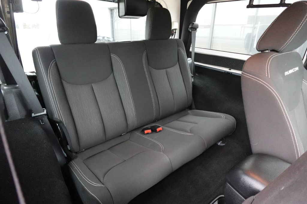 2015 Jeep Wrangler Image 12