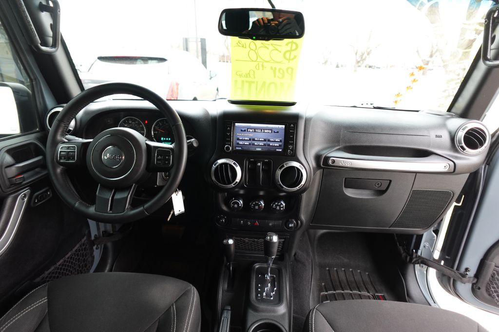 2015 Jeep Wrangler Image 15