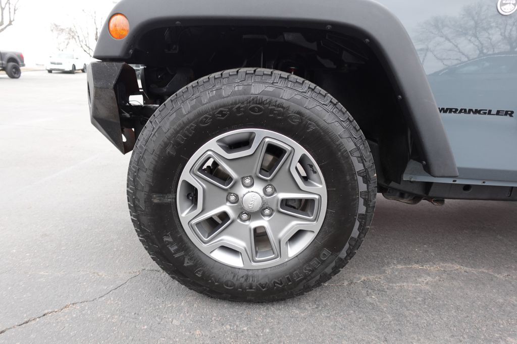 2015 Jeep Wrangler Image 17