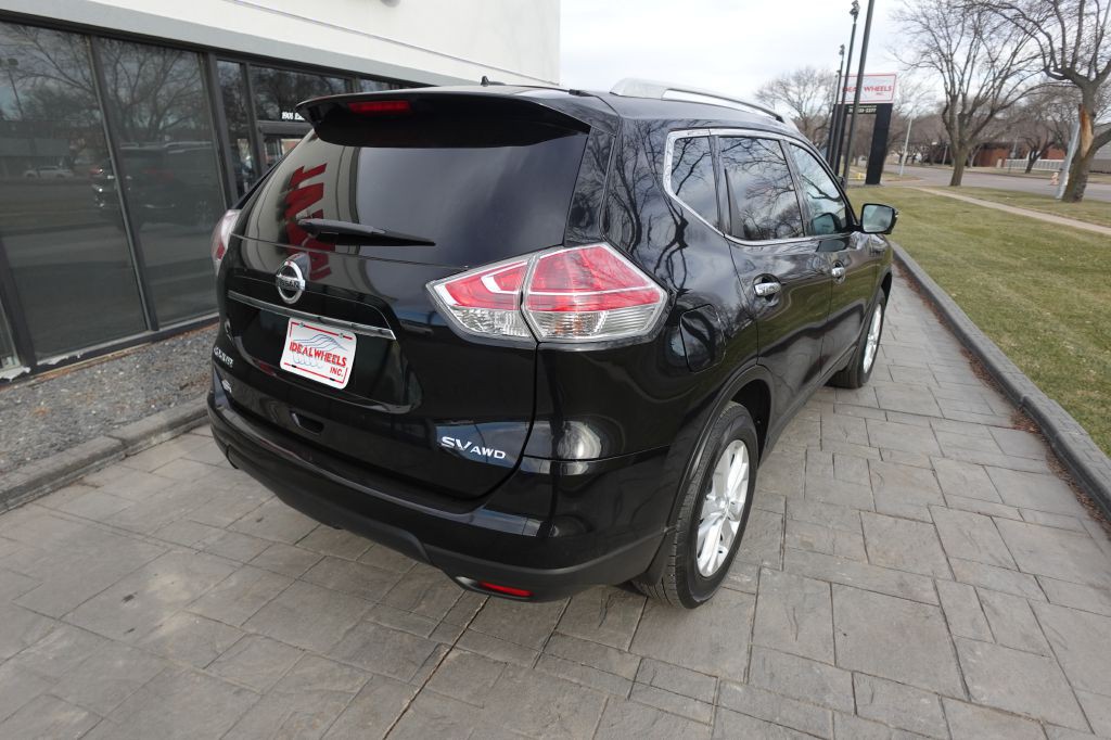 2016 Nissan Rogue Image 2