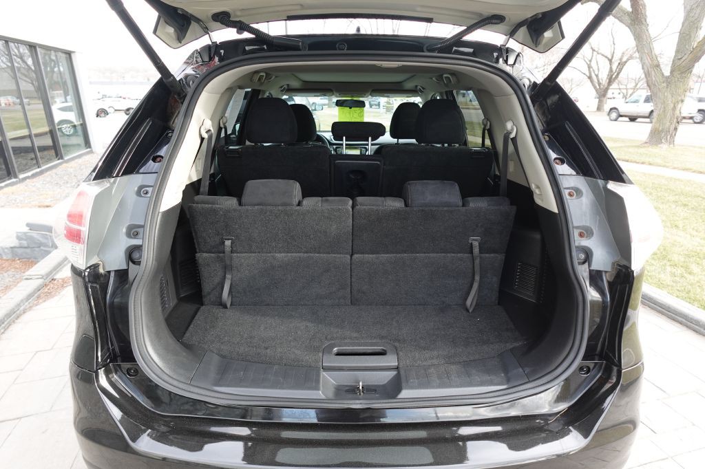 2016 Nissan Rogue Image 11