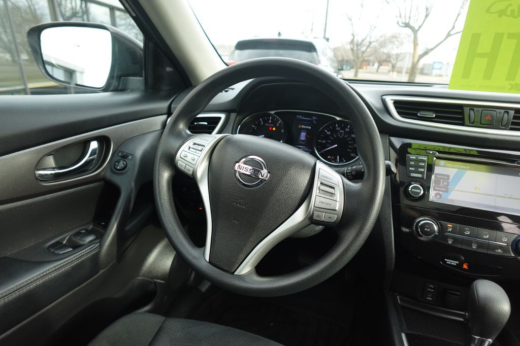 2016 Nissan Rogue Image 17