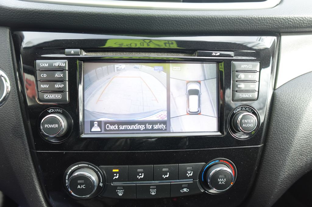 2016 Nissan Rogue Image 21