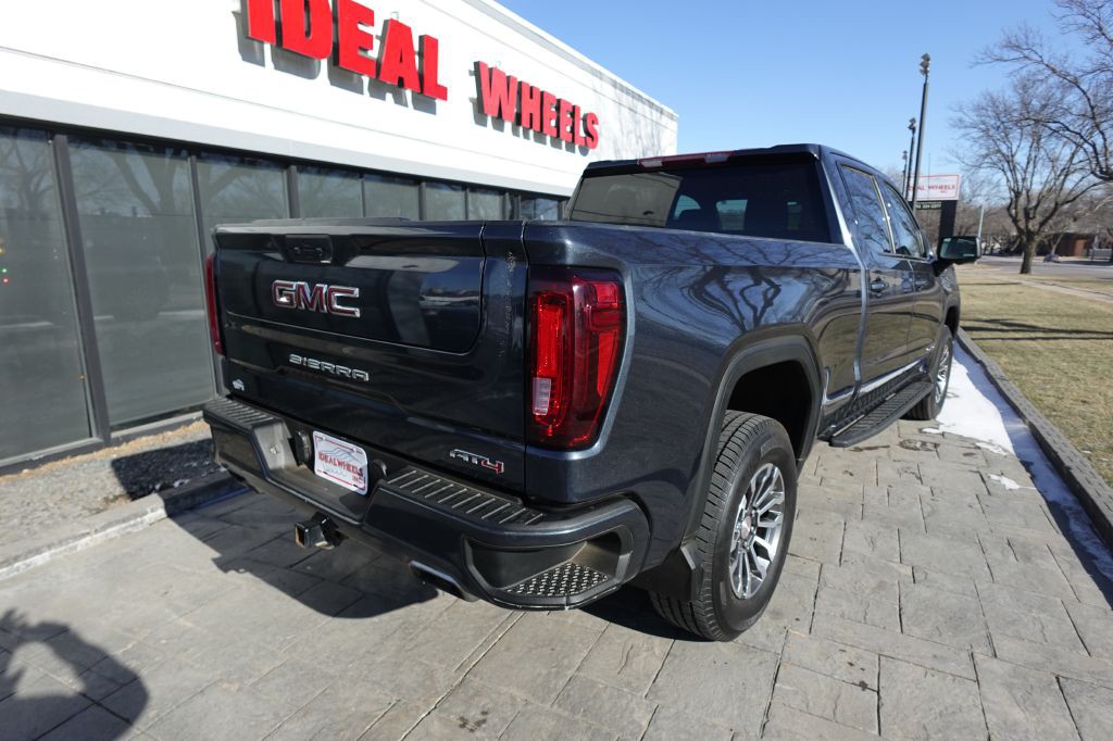 2021 GMC Sierra Image 2