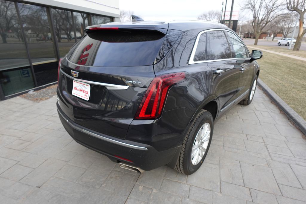 2020 Cadillac XT5 Image 2