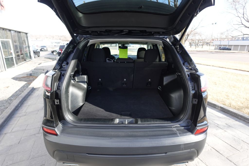 2019 Jeep Cherokee Image 11