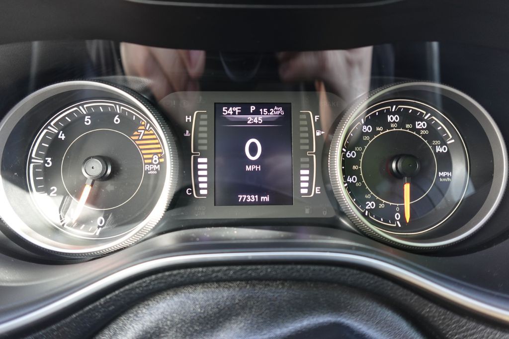 2019 Jeep Cherokee Image 16