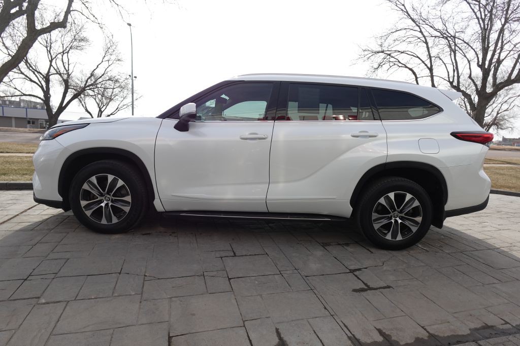 2022 Toyota Highlander Image 5