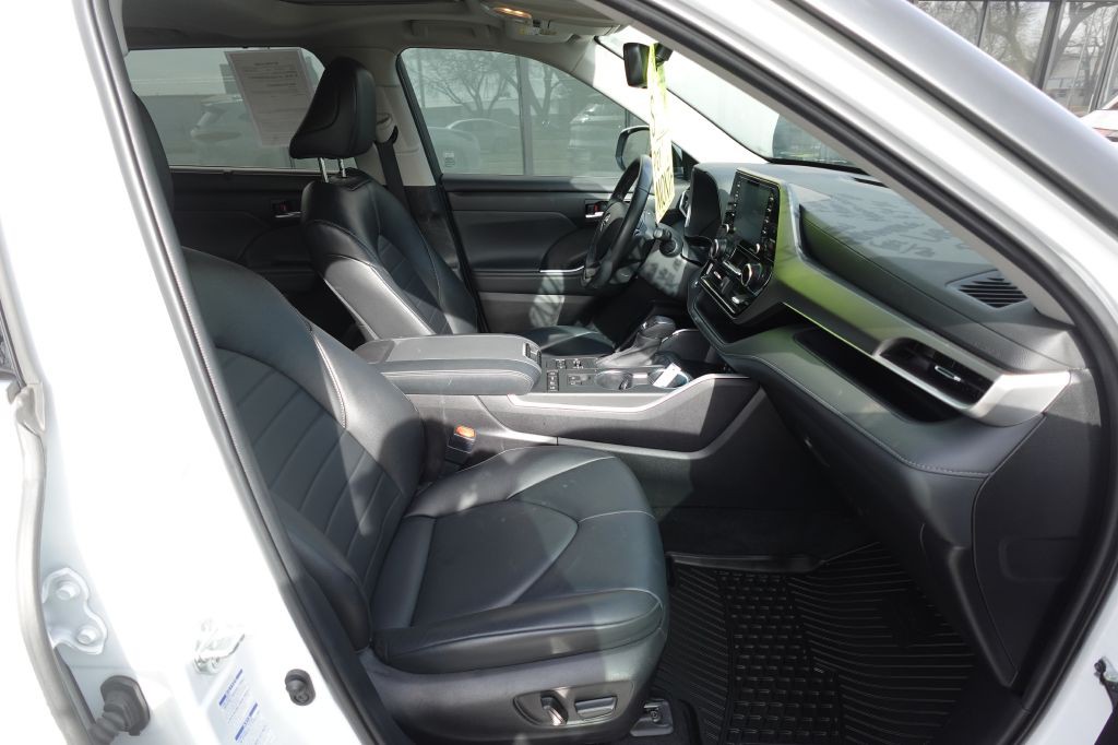 2022 Toyota Highlander Image 15