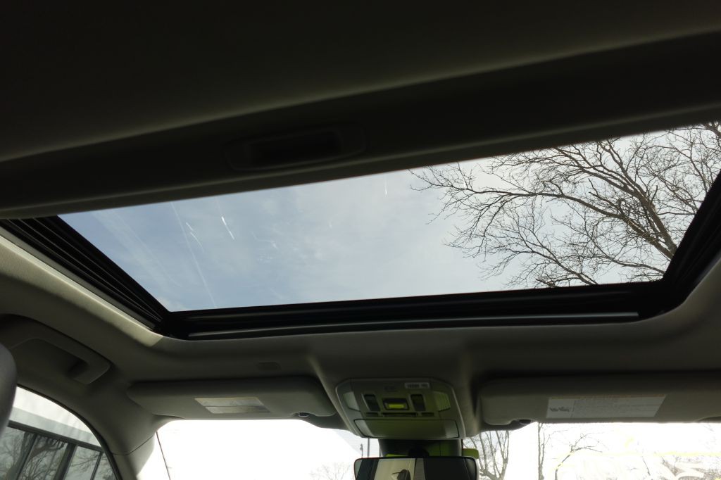 2022 Toyota Highlander Image 16